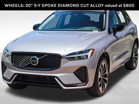 Certified 2026 Volvo XC60 B5 Plus w/ Climate Package PRO AWD/4WD image 3
