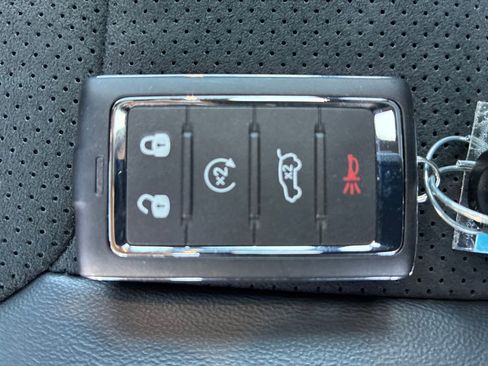 New 2025 Jeep Grand Cherokee L Altitude image 27