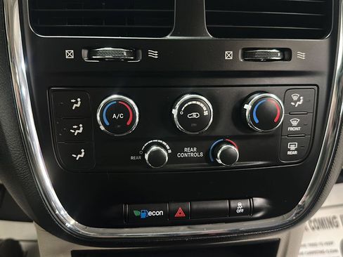 Used 2017 Dodge Grand Caravan SE w/ Power Window Group FWD image 21