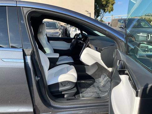 Used 2019 Tesla Model X Performance image 60