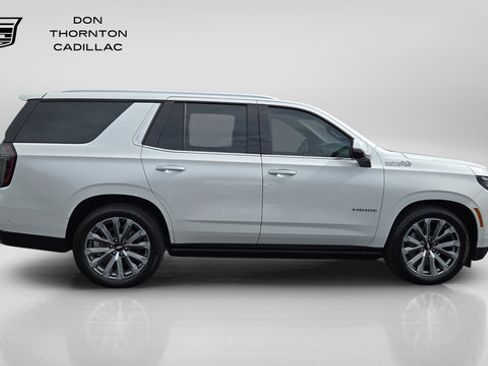Used 2025 Chevrolet Tahoe High Country AWD/4WD image 6