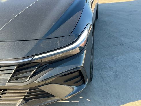 Certified 2025 Hyundai Elantra Sport image 4