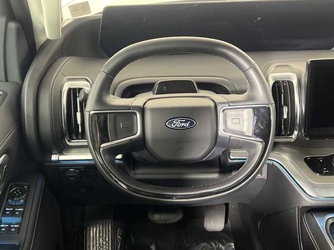 Used 2025 Ford Expedition Max Platinum w/ Driver's Package image 27