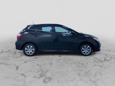 Used 2013 Toyota Matrix S FWD image 2