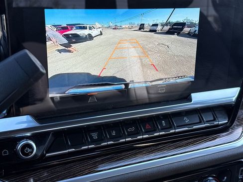 Used 2025 GMC Sierra 2500 SLE w/ SLE Convenience Package image 24