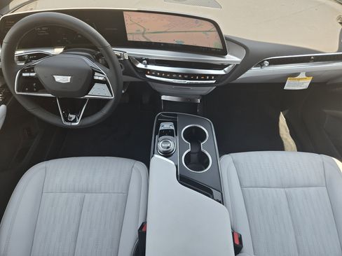 New 2025 Cadillac Lyriq Luxury image 19