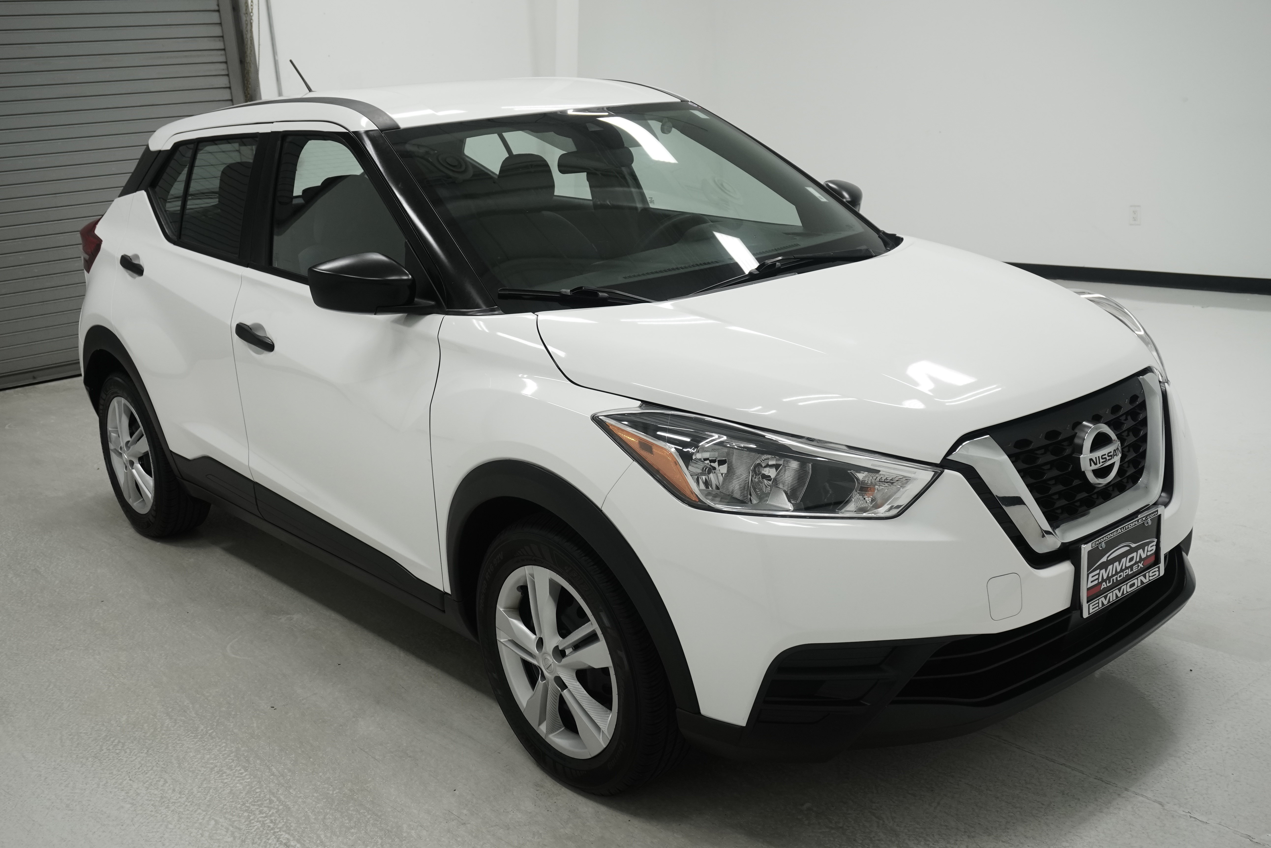 Used 2020 Nissan Kicks S FWD image 3