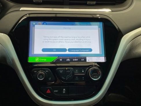 Used 2020 Chevrolet Bolt LT image 31