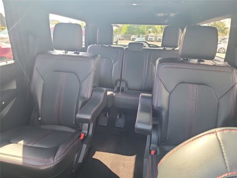 Used 2022 Ford Expedition Max Limited image 14