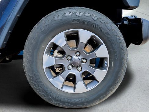 Used 2020 Jeep Wrangler Unlimited Sahara image 16