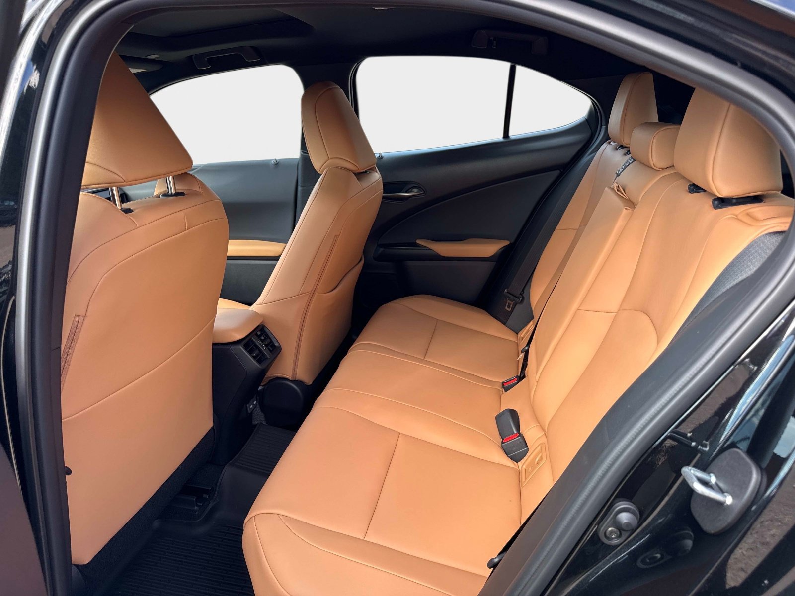 New 2026 Lexus UX 300h FWD w/ Accessory Package (2T) image 12