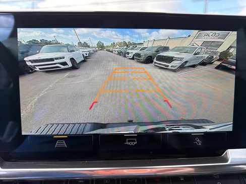 Used 2025 Chevrolet Silverado 1500 LT Trail Boss w/ Convenience Package II image 42