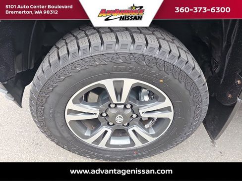 Used 2017 Toyota Tacoma TRD Sport w/ Premium & Technology Package AWD/4WD image 23