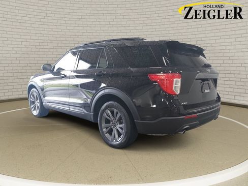 Used 2022 Ford Explorer XLT w/ Equipment Group 202A AWD/4WD image 7