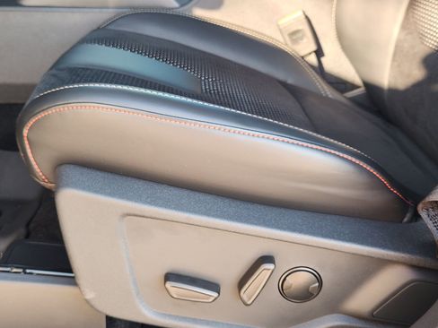 New 2025 Ford Bronco Raptor image 21