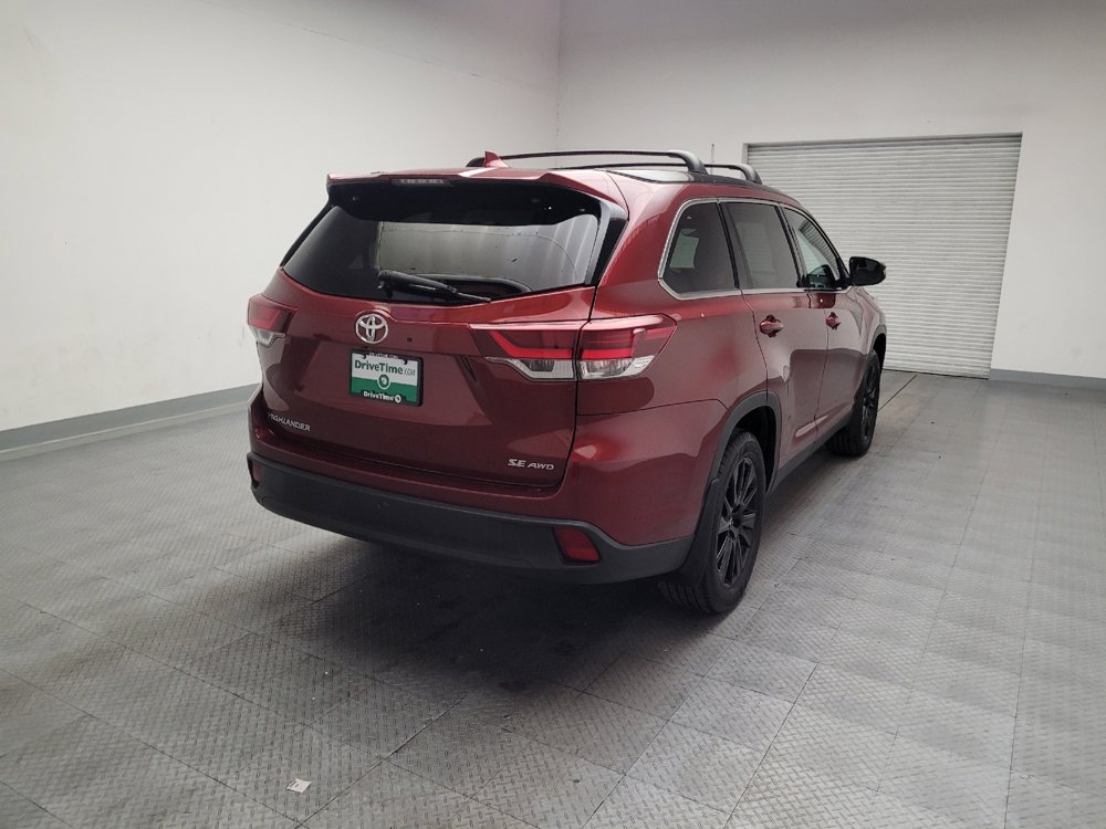 Used 2019 Toyota Highlander SE AWD/4WD image 9
