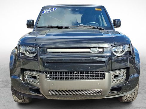 Used 2024 Land Rover Defender 90 X-Dynamic SE AWD/4WD image 2