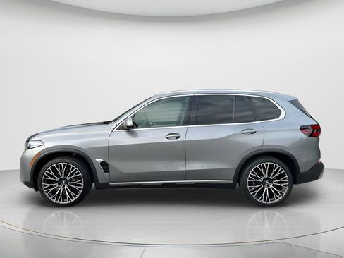 Certified 2024 BMW X5 xDrive40i w/ Premium Package AWD/4WD image 7