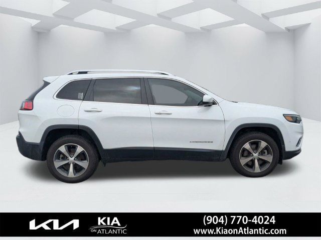 Used 2020 Jeep Cherokee Limited w/ Technology Group AWD/4WD image 2