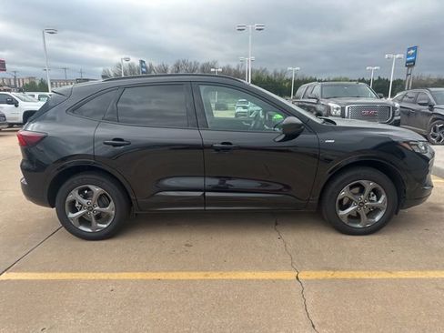 Used 2024 Ford Escape ST-Line w/ Tech Pack #1 AWD/4WD image 5