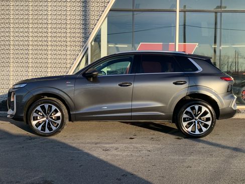 New 2026 Audi Q3 quattro 2.0T image 2