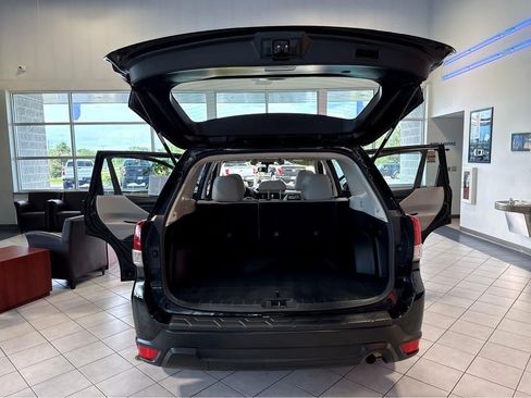 Used 2021 Subaru Forester AWD/4WD image 11