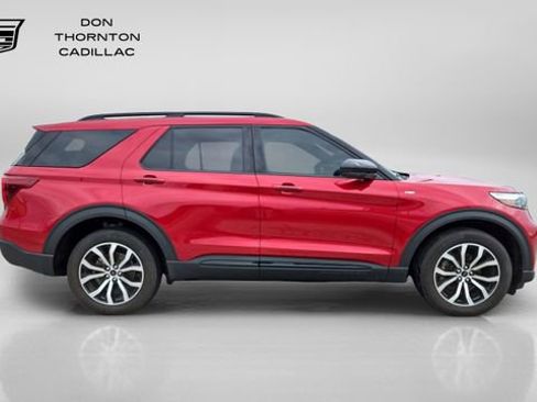 Used 2023 Ford Explorer ST-Line AWD/4WD image 6
