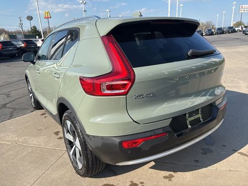 Used 2025 Volvo XC40 B5 Plus AWD/4WD image 8