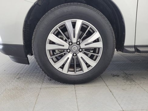 Used 2019 Nissan Pathfinder SV FWD image 31