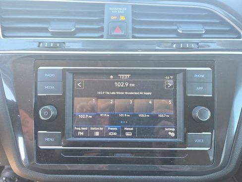 Used 2023 Volkswagen Tiguan S image 22