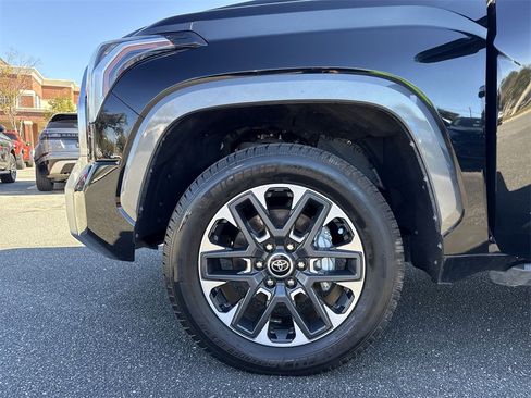 Used 2023 Toyota Tundra Limited image 10