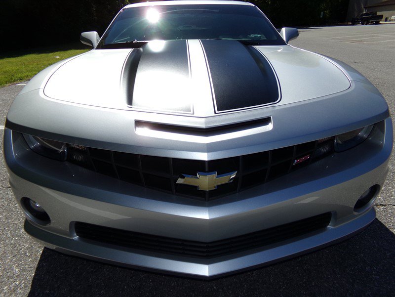 Used 2010 Chevrolet Camaro SS RWD image 3