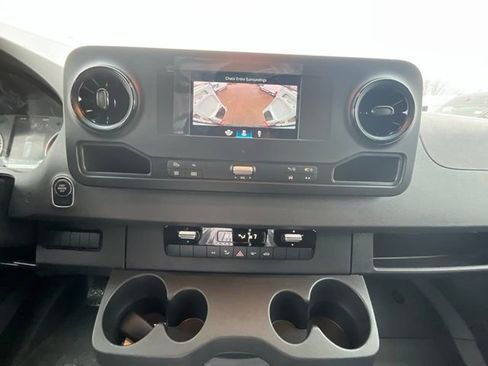 New 2024 Mercedes-Benz Sprinter 2500 w/ Acoustic Package image 13
