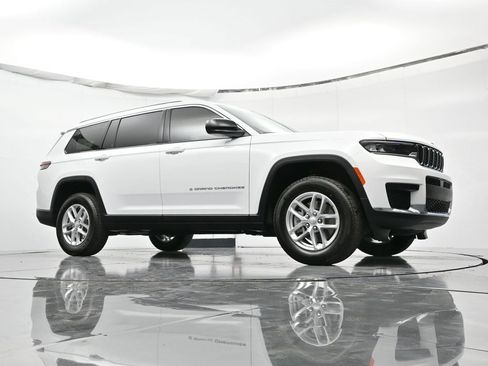 New 2025 Jeep Grand Cherokee L Laredo image 45