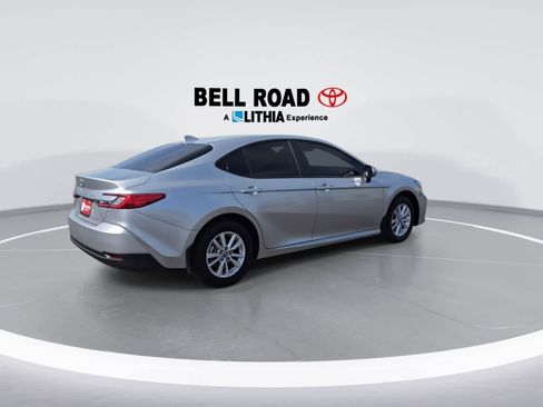 Used 2025 Toyota Camry LE AWD/4WD image 8