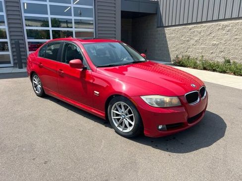 Used 2010 BMW 328i xDrive Sedan AWD/4WD image 3