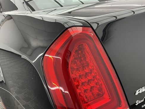 Used 2016 Chrysler 300 C image 25