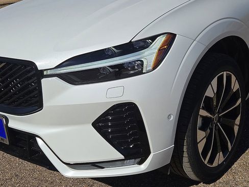 New 2026 Volvo XC60 B5 Plus w/ Protection Package Premier AWD/4WD image 9
