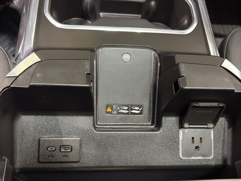 Used 2025 Chevrolet Silverado 2500 LTZ w/ Trail Boss Package image 34