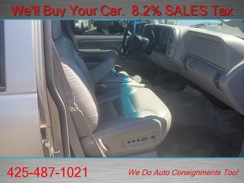 Used 1999 GMC Suburban 2500 AWD/4WD image 21