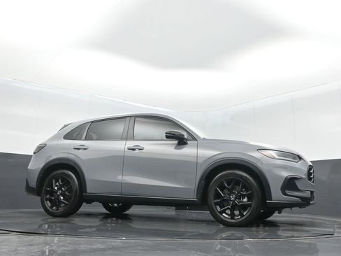 Certified 2025 Honda HR-V Sport image 29