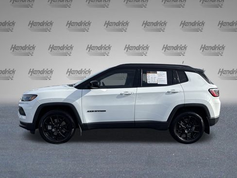 Used 2024 Jeep Compass Latitude w/ Altitude Special Edition image 6