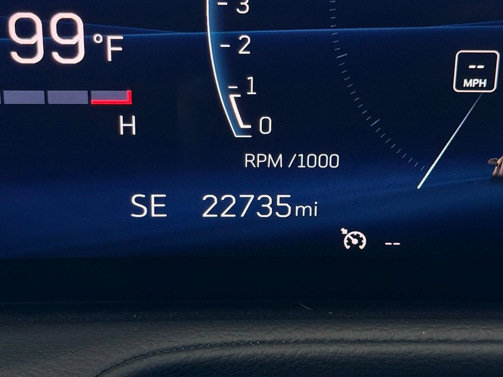Used 2024 Cadillac XT4 Premium Luxury AWD/4WD image 16