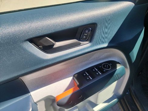 Used 2022 Ford Maverick XLT image 17