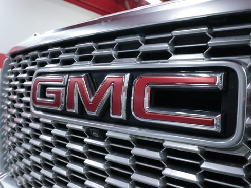 Used 2021 GMC Yukon XL Denali w/ Denali Premium Package RWD image 41