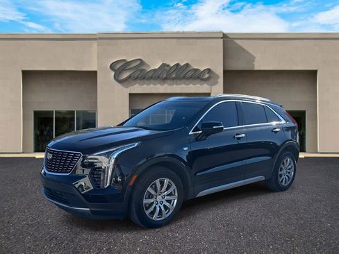 Used 2021 Cadillac XT4 Premium Luxury w/ Enhanced Visibility Package image 7