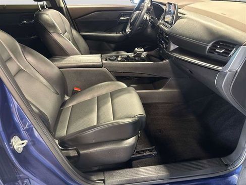 Certified 2023 Nissan Rogue SV w/ SV Premium B Package image 16