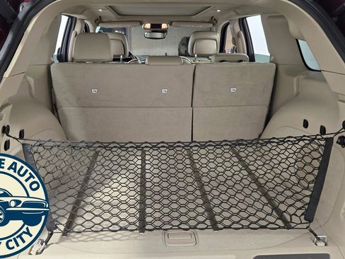 Used 2017 Jeep Grand Cherokee Overland w/ Jeep Active Safety Group image 35