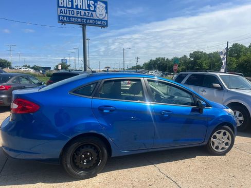 Used 2011 Ford Fiesta S FWD image 6