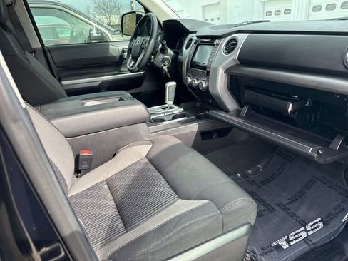 Used 2015 Toyota Tundra SR5 w/ SR5 Upgrade Package image 43